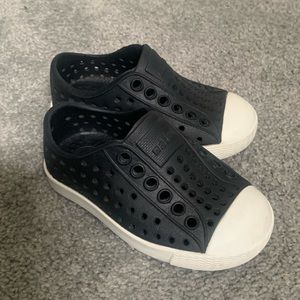 Native toddler size 4
